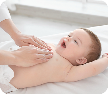 ママも笑顔になるベビーマッサージ